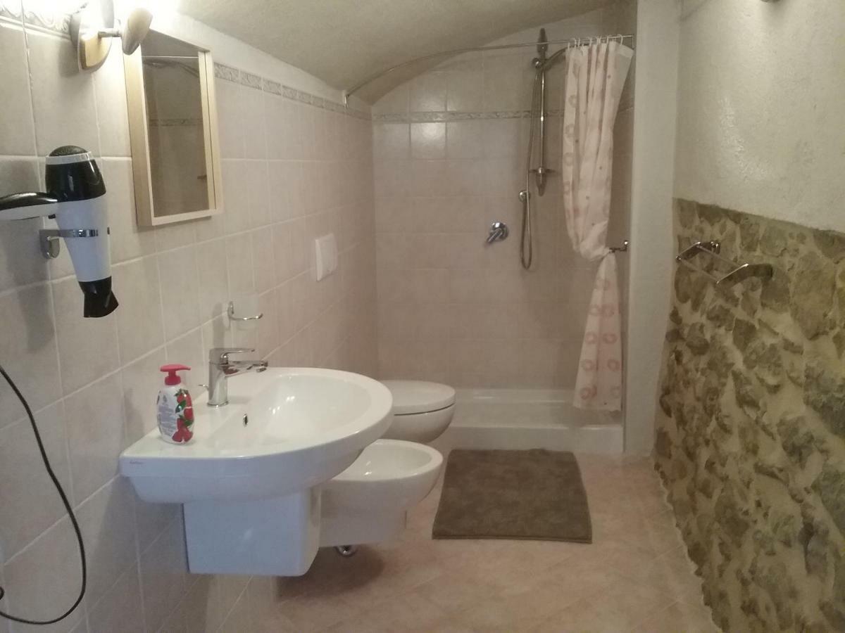 Bed and Breakfast Il Casolare Bioenergetico Albareto  Zewnętrze zdjęcie